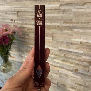 NWT Charlotte Tilbury Lip Cheat - Pillow Talk